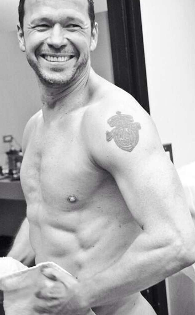 Naked Donnie Wahlberg Shows Off SixPack E! Online CA